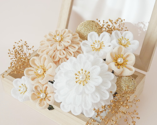 No.925 豪華！白金 ♡ 成人式髪飾り 振袖髪飾り 結婚式 和装髪飾り No.925 豪華！白金 ♡ 成人式髪飾り 振袖髪飾り 結婚式 和装髪飾りの