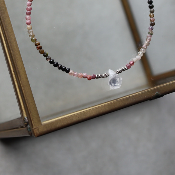 ヒマラヤ水晶 × マルチカラー トルマリン × カレンシルバー　華奢でシンプルなブレスレット 4枚目の画像