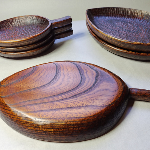 葉っぱ形のお皿 中皿 woodworker jaja 通販 17523065｜Creema