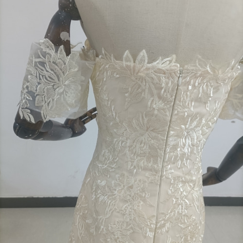 美品！ウエディングドレス 薄シャンパンの色 マーメイドライン  