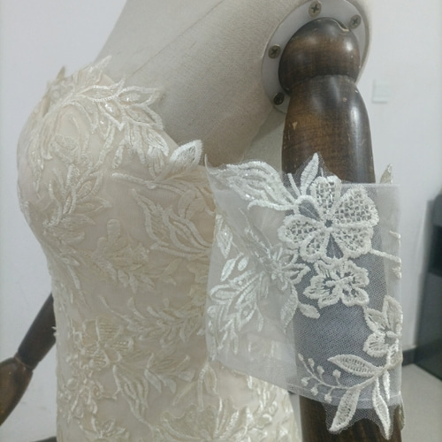 美品！ウエディングドレス 薄シャンパンの色 マーメイドライン  