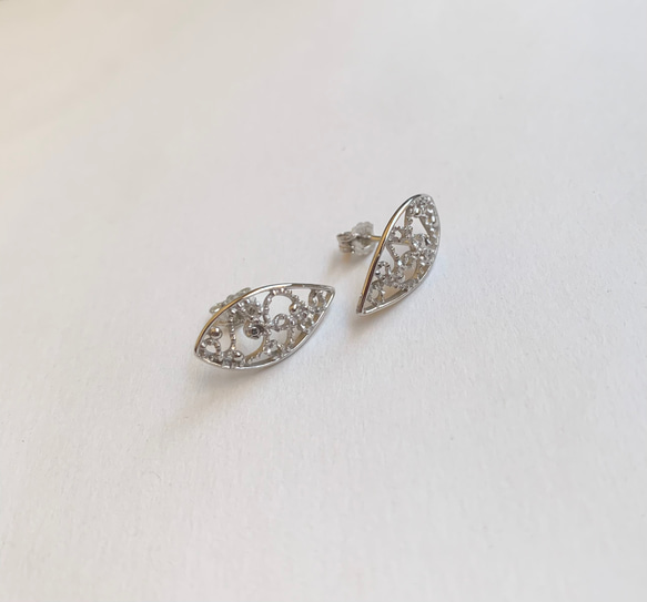 filigree leaf earrings M 1枚目の画像