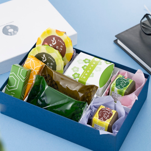 抹茶スイーツ・お茶詰め合わせ 風呂敷包み 和菓子 洋菓子 お茶 プレゼント ギフト 京都 お歳暮 人気 高級 きよ泉 2枚目の画像