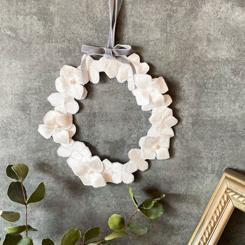 夏の誕生花2025〟ホワイト紫陽花刺繍リース【送料無料】 リース emu