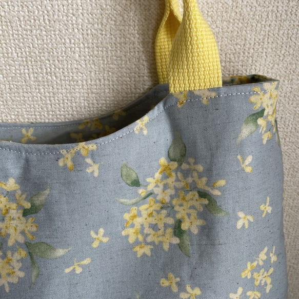 《受注製作》黄色い春の花の丸いラインのトートバッグ 4枚目の画像