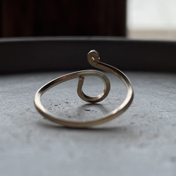 ぐねる指輪　14kgf　フリーサイズ　リング　指輪　ワイヤーリング 5枚目の画像