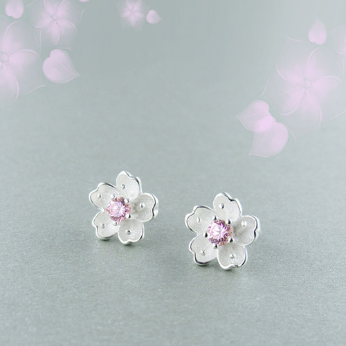 ピアス 18K レディース アレルギー対応 小さめ さくら 桜 サクラ
