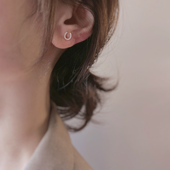 耳環 18K 女士防過敏小馬蹄形 U 型浮水印 925 銀禮品作品 第7張的照片