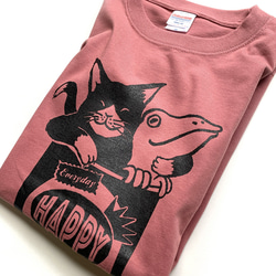 猫とカエルのTシャツ（ヘイジーピンク）男女兼用 4枚目の画像