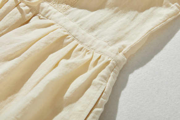 引人注目的蕾絲長裙，100% 亞麻，淺黃色，240325-2 第8張的照片