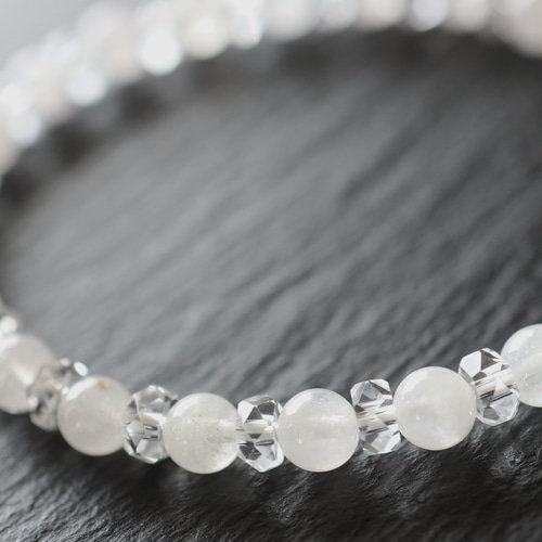 ☆スーパープレミアムブレス☆メキシコ産：ダンビュライト：5.5ミリ