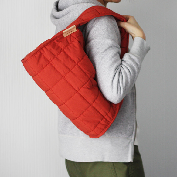 パファーバッグ セミショルダー キルティング キルト シングルハンドル エアリー 太ベルト 秋冬バッグ 軽い B-198 10枚目の画像