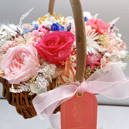 薔薇とカーネーション プリザーブドフラワー 花籠 フラワーバスケット
