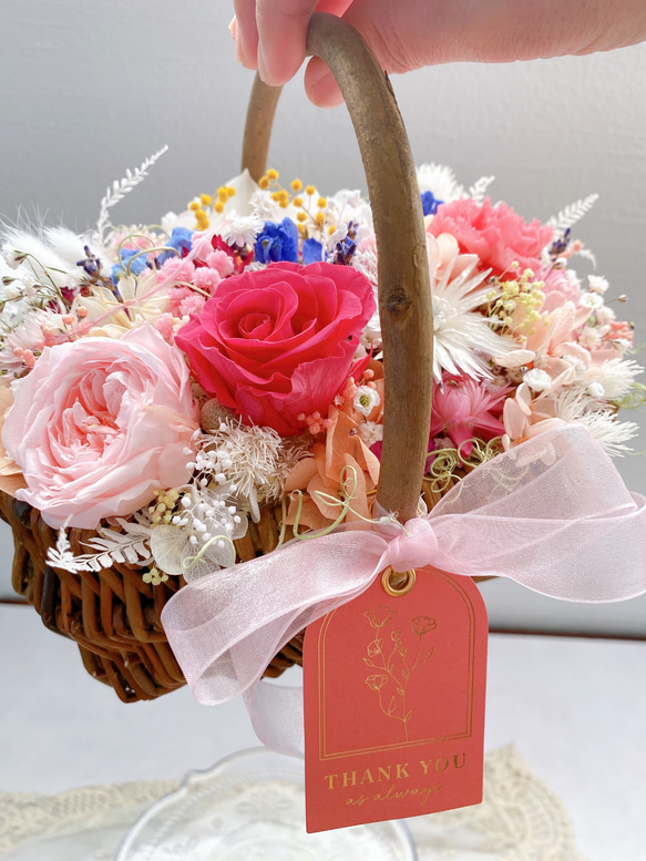 母の日ギフト　薔薇とカーネーション　プリザーブドフラワー　花籠　フラワーバスケット　アレンジメント　お祝い　開店祝い 7枚目の画像