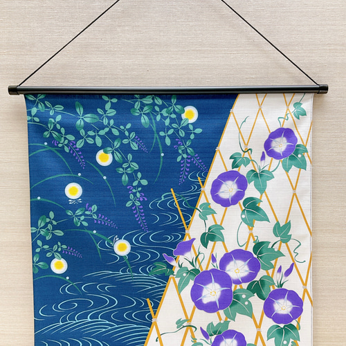 ★掛け軸★タペストリー★タイ★画家直筆★現地購入★ 夏タペストリー【露夏尽くし】軸付きタペストリー 初夏 朝顔 蛍