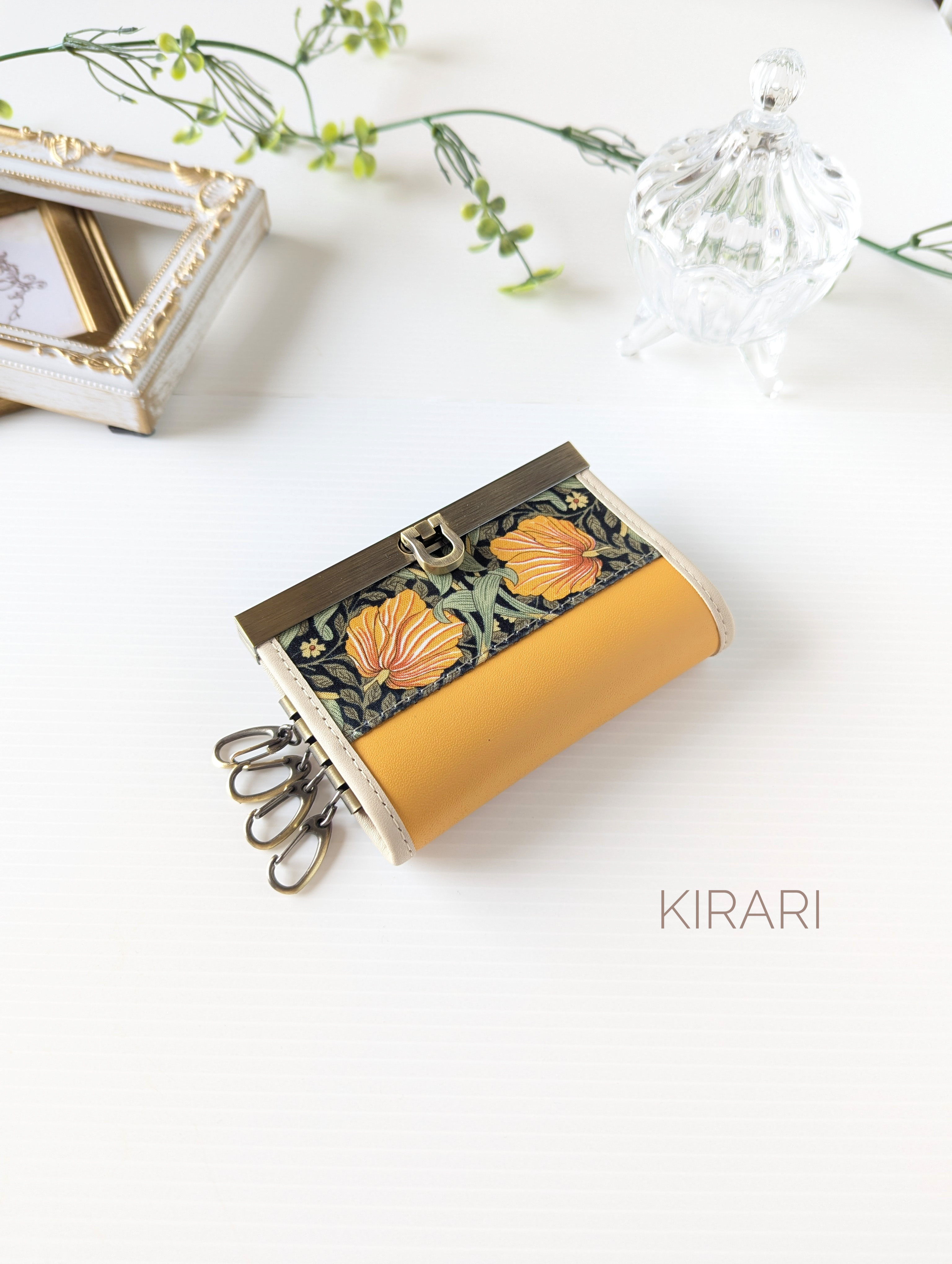 スマートキー＆カード収納◎【優雅に彩るアート】ウィリアムモリス ピンパーネル × マスタードイエロー本革 キーケース