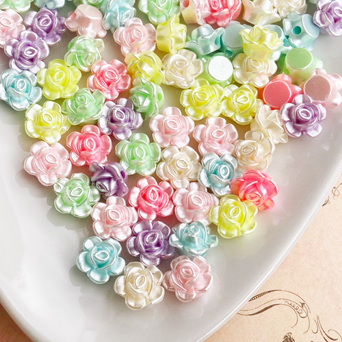 ドイリー1149❤️華麗な薔薇の花園とパールビーズのドイリー✨ ドイリー1149❤️華麗な薔薇の花園とパールビーズのドイリー✨