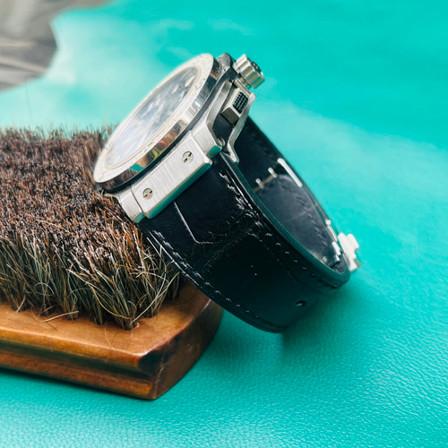 Handmade Hublot 時計ベルト ワニ革&裏地ラバー使用 腕時計