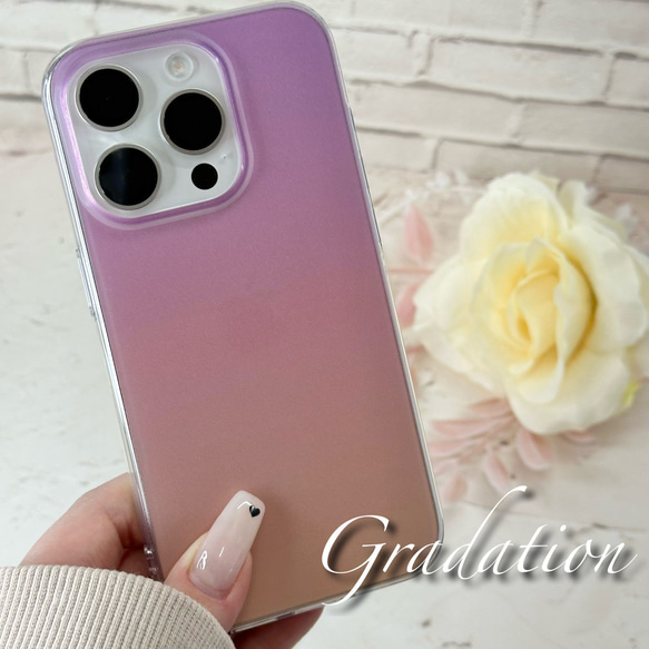 iPhone 13用カラフルハードケース - メルカリ