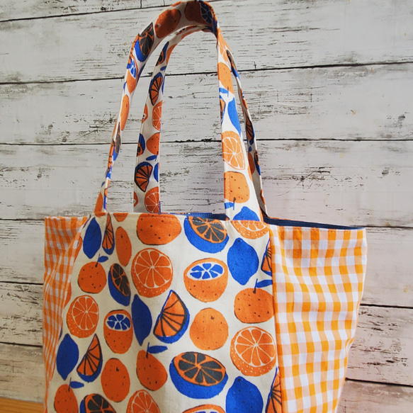 大きめころりんマルシェトートバッグ (柑橘系フルーツ柄×ギンガムチェック柄) 2枚目の画像