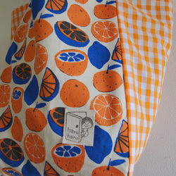 大きめころりんマルシェトートバッグ (柑橘系フルーツ柄×ギンガムチェック柄) 4枚目の画像