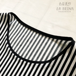 繭形長版洋裝｜黑白直條紋 第5張的照片