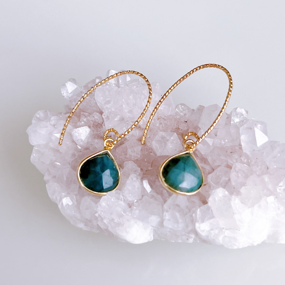 5月誕生石》エメラルド 枠留め 一粒 ピアス イヤリング 14kgf 金属  