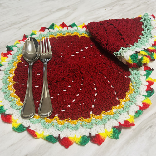 鍵あみ】クリスマスを思わせるランチョウマット カーペット・絨毯