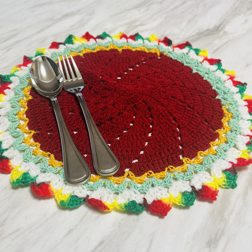 鍵あみ】クリスマスを思わせるランチョウマット カーペット・絨毯