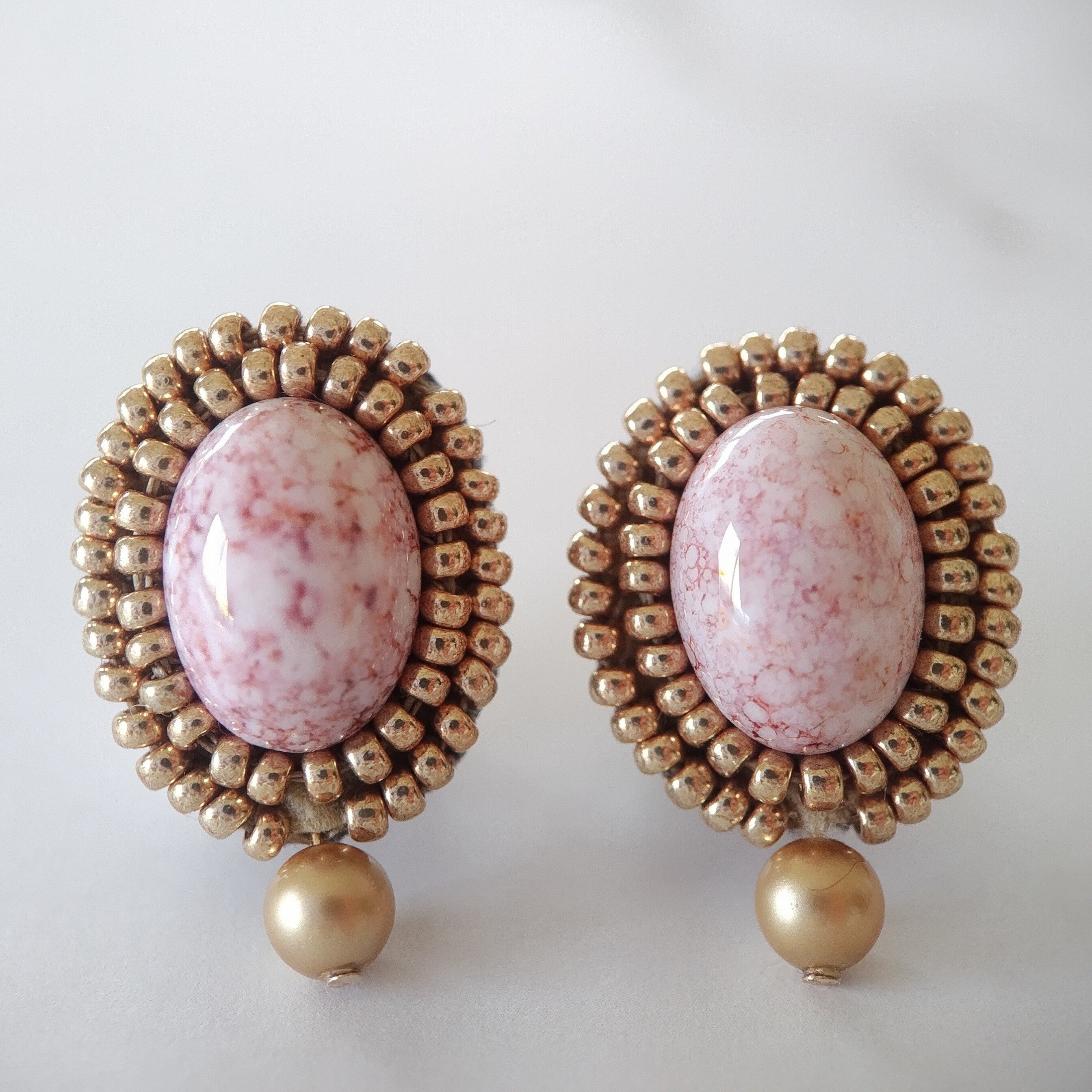 大ぶりチェコビーズ  ピアス・イヤリング ビーズ刺繡