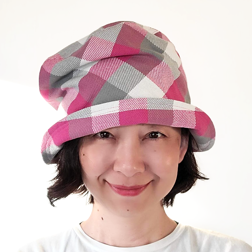 たっぷりキャスケット ピンク チェック グレー 深め コットン 大人カジュアル 洗える帽子 M 軽い