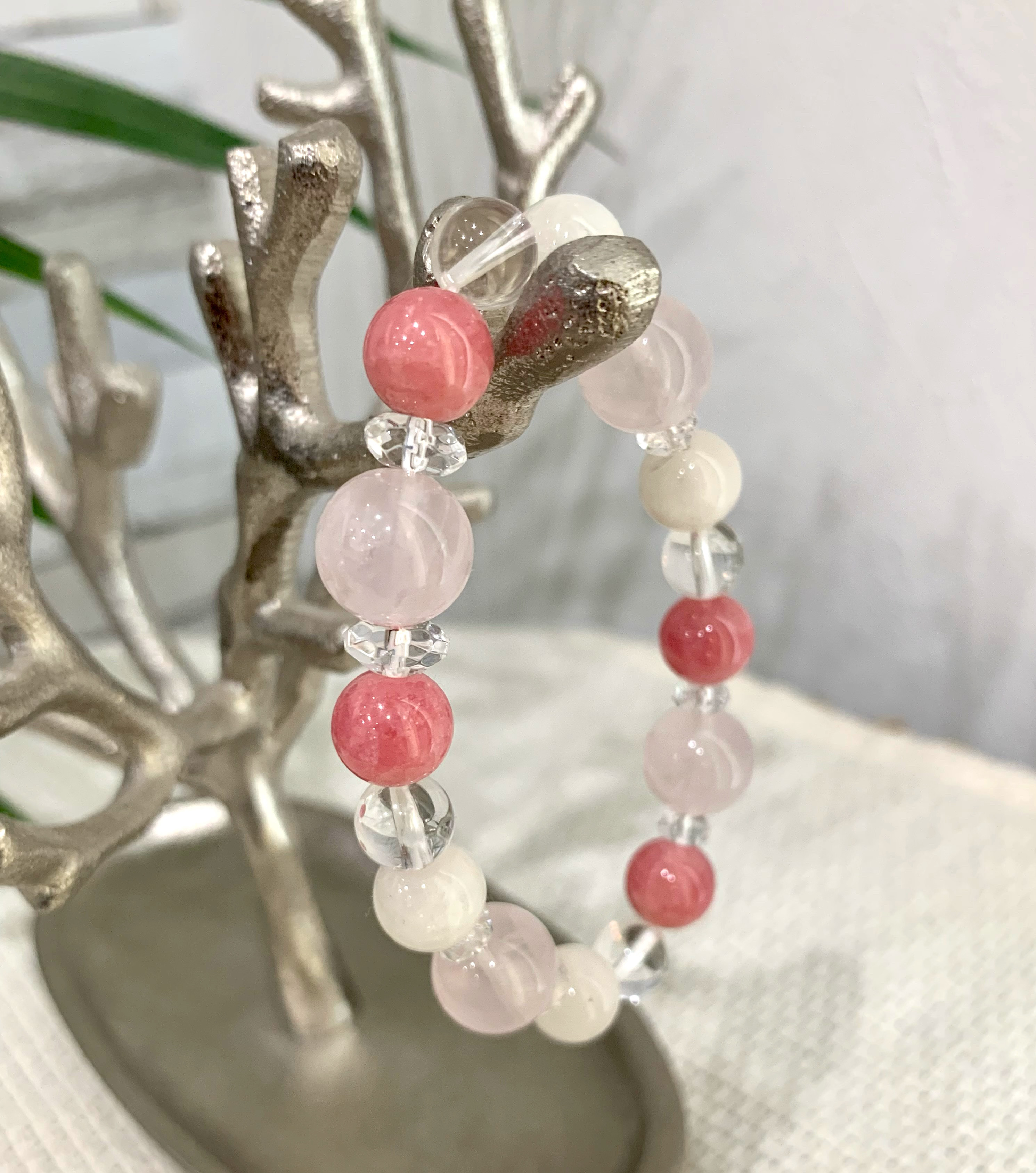 インカローズ・ローズクォーツ・ムーンストーン・水晶ブレスレット･:*+.\