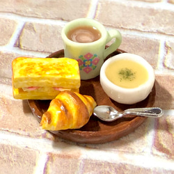 昭和レトロな給食（カレーシチュー&ジャム付き食パン）のミニチュア