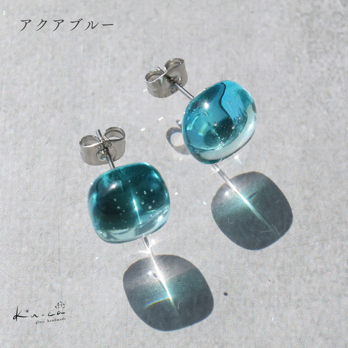 空色ピアス イヤリング ガラス スクエア 一粒 かっこかわいい ブルー