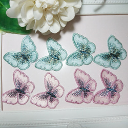 《パーツNo.14》8個♥蝶刺繍パーツ　ピンクグリーン　ピアスやヘアクリップにも 1枚目の画像