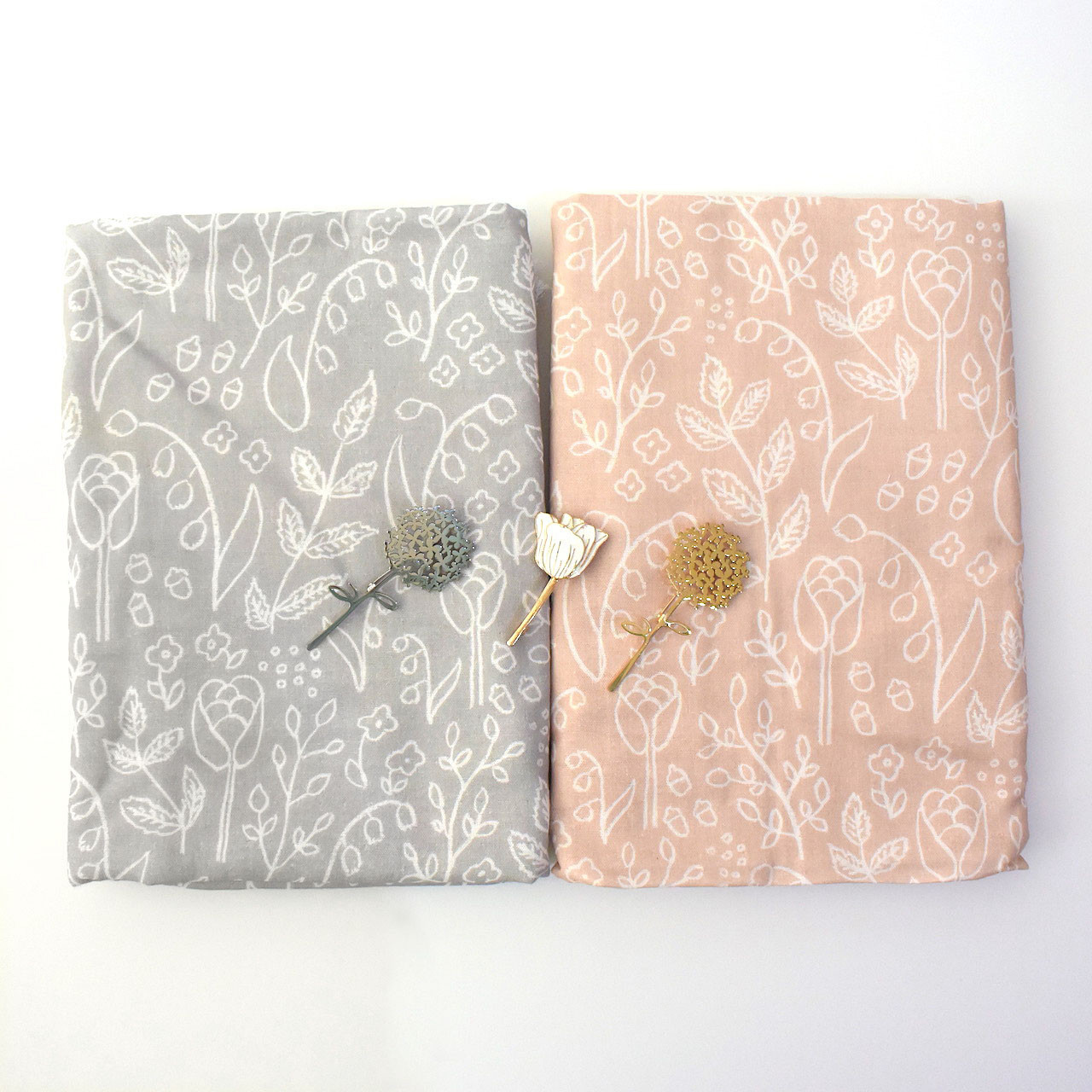 選べるフラワーガーデンの大判ガーゼストールとブローチセット 母の日ギフト