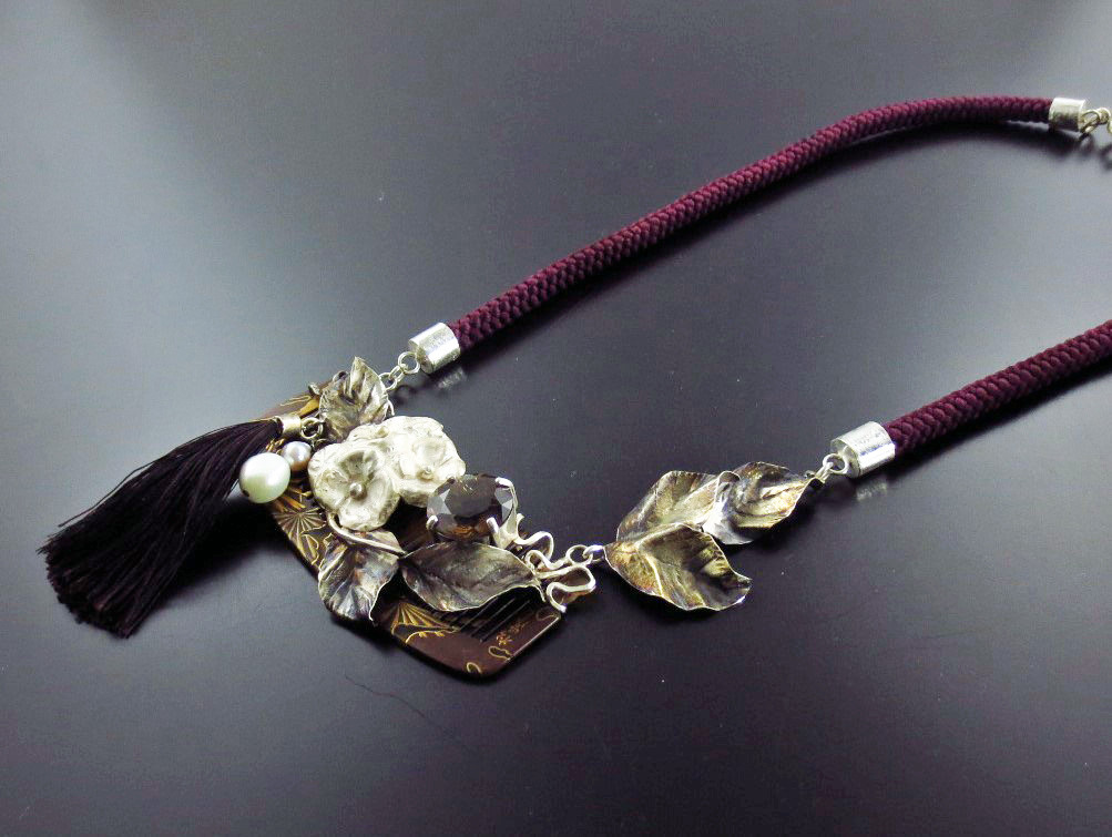 彫金　日本髪を結う時の櫛をデザインに加えたチョーカー　シルバー950