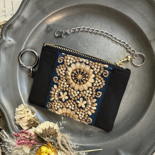 11センチ✨インド刺繍リボン・スマートキーケース✨AirPods