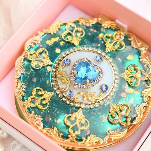 BLUE変身コンパクトミラー その他ケース Cupit 通販｜Creema(クリーマ  