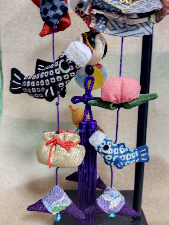小さな吊るし飾り 鯉のぼり (飾り台付き) 5枚目の画像