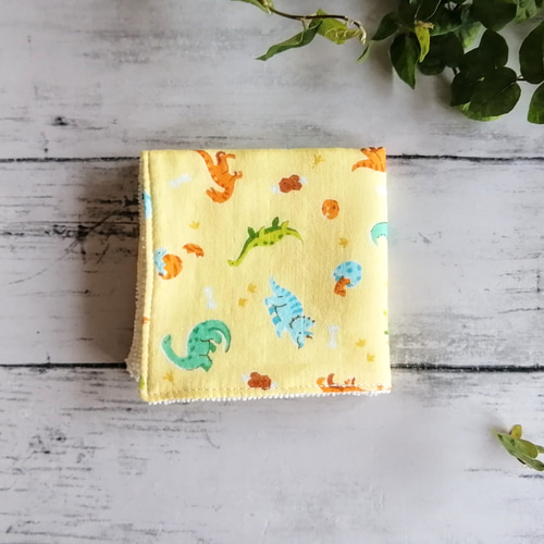 恐竜 小さいガーゼハンカチ 20cm角 タオルハンカチ ミニタオル 水色 白