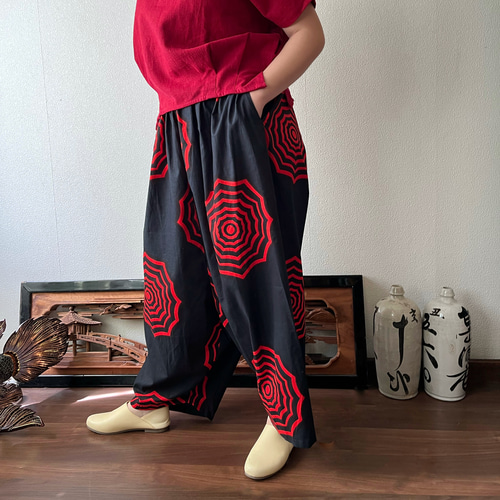 あくびちゃん？アラジン？アフリカンバティックパンツ 動きがよく出る