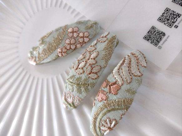 【6㌢】インド刺繍リボンのぱっちんピン　ヘアピン　ミントグリーン 2枚目の画像