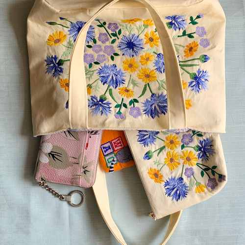 母の日ギフト 矢車草刺繍のトートバッグ&ポーチ トートバッグ AZmama
