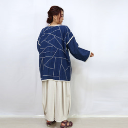 藍染め柔らか手織り綿、手刺繡の長袖羽織ジャケット、ゆったりサイズ 5枚目の画像