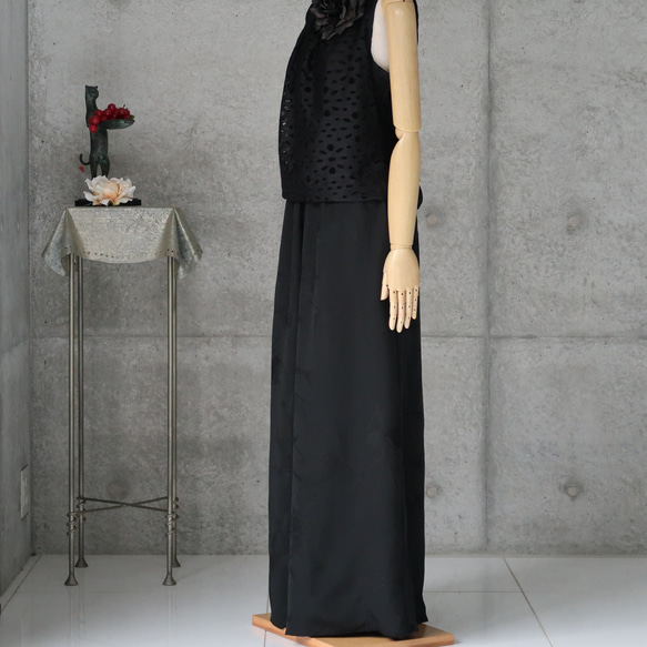 ロングスカート風のマキシパンツ　 フリーサイズ   ブラック　着物リメイク 4枚目の画像
