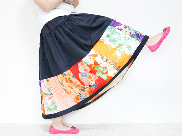 Kimono HAREGI Skirt Long -Using Vintage Kimono Fabrics 第12張的照片