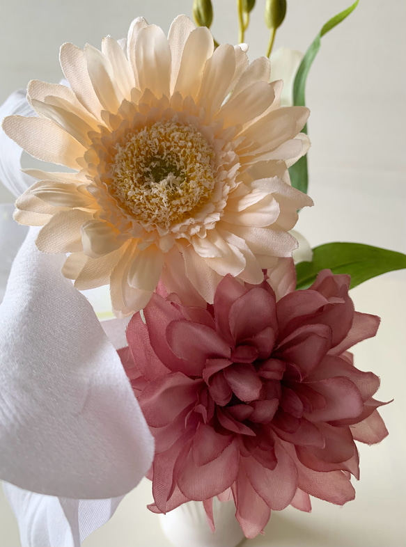 ＜お供え花＞華やかな大輪のカサブランカ仏花/アーティフィシャルフラワー 4枚目の画像
