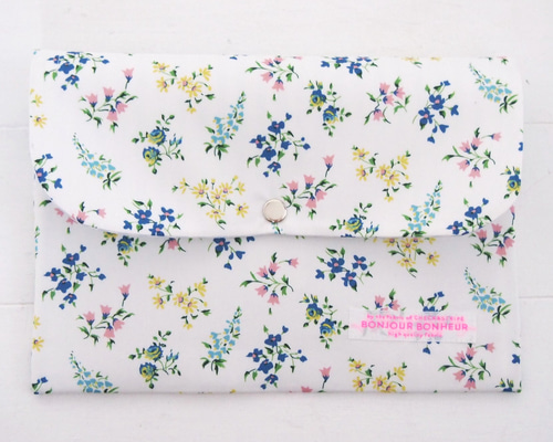 美品　ファミリア　リバティ　母子手帳ケース　002 マルチケース 母子手帳ケース | ファミリア公式サイト