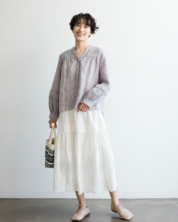 可愛的褶皺裙，飾有立體刺繡和刺繡蕾絲。帶襯裡。 100%純棉。 240406-1 第14張的照片